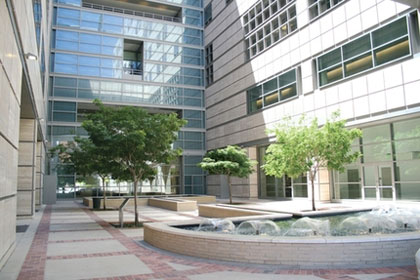 美國新聞與世界報導:2013-2014美國年度最佳醫院