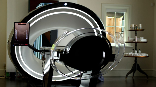 DNA 橡木桶? 奈米魔鬼沾? 一探《極樂世界》醫療床的科學原理