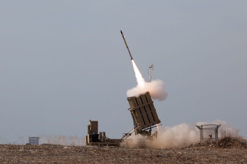 Flickr_-_Israel_Defense_Forces_-_Iron_Dome_Intercepts_Rockets_from_the_Gaza_Strip