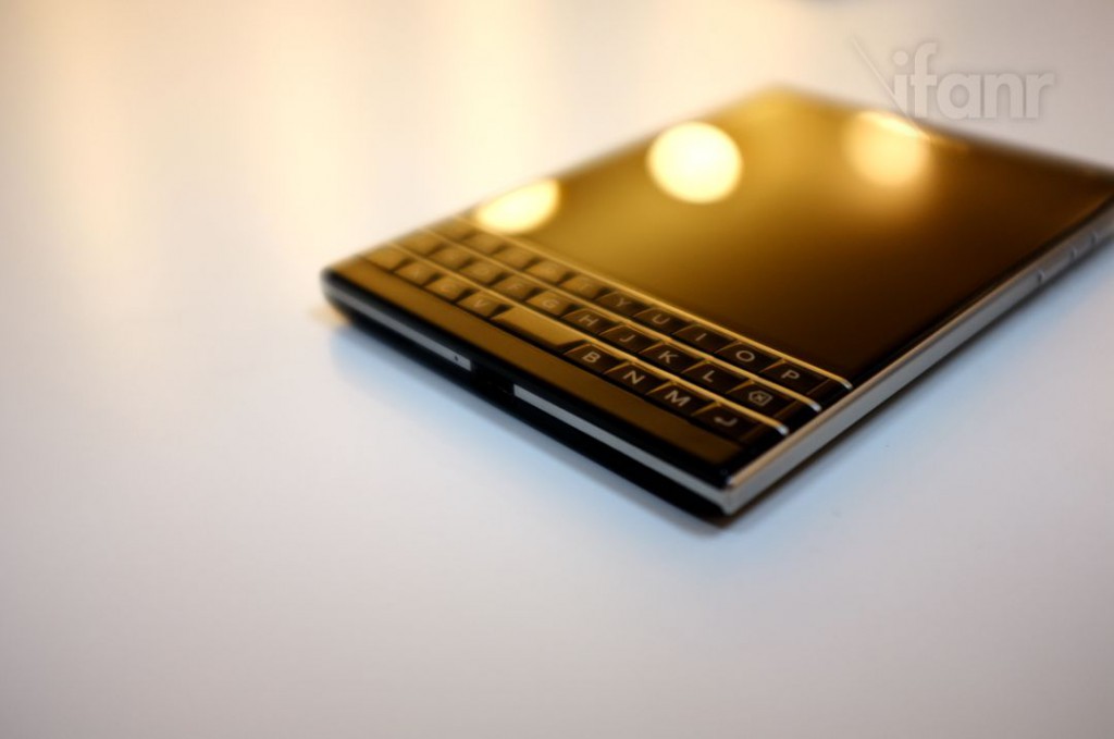 Blackberry-Passport 0116