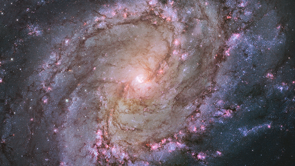 Galaxy m83-2014-04-a