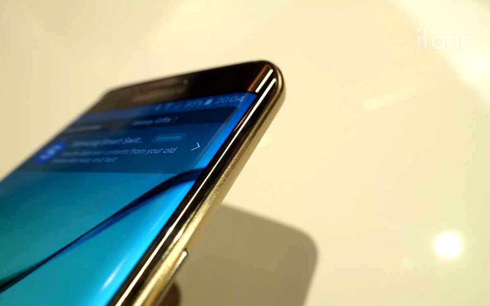Galaxy-S6-Edge-Bezel