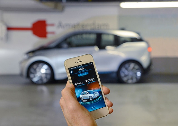 Apple Watch Car_leiphone042902