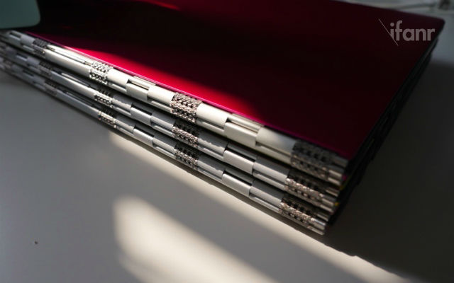 HP-Envy-15-2015-hy-Yoga-3-Pro-MacBook-7