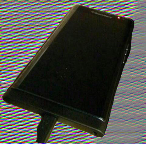 BlackBerry-Venice-Slider-CAM-Crop-emboss-ifanr0820