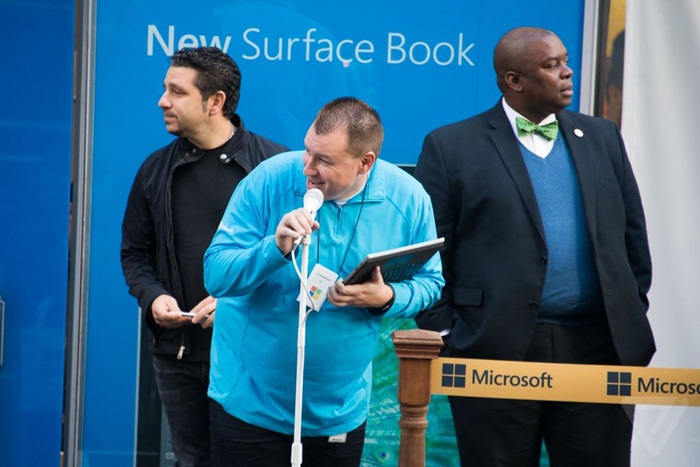 Microsoft Flagship store_huxiu102808