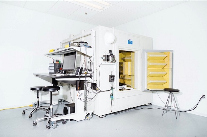 iMac laboratory_huxiu101609