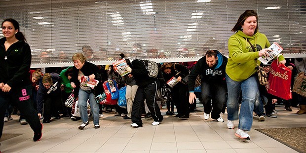 black-friday-shopping-pingwest1130
