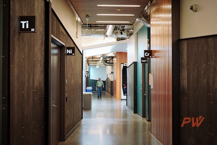 microsoft-87-hallway-1