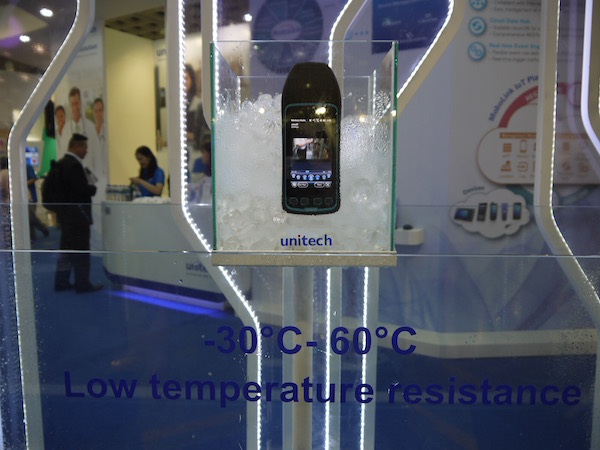 P1030143