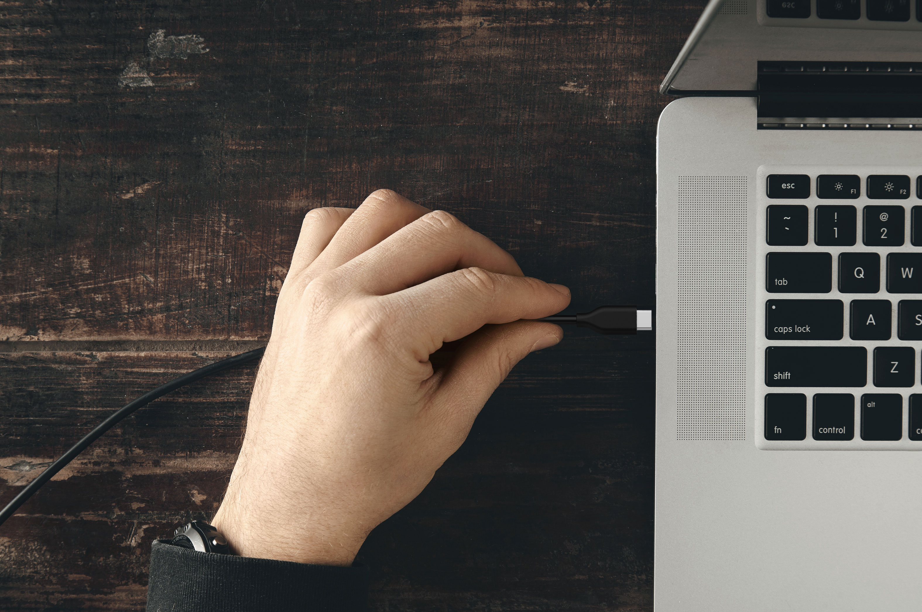 USB-TYPE-C-press-image-no-text