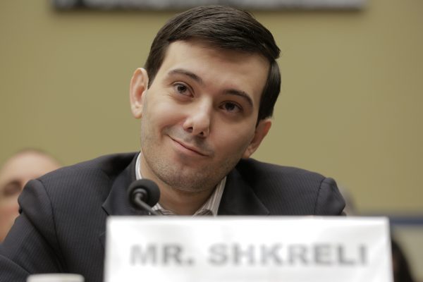 下載自路透 Martin Shkreli, former CEO of Turing Pharmaceuticals LLC, prepares to testify before a House Oversight and Government Reform hearing on "Developments in the Prescription Drug Market Oversight" on Capitol Hill in Washington February 4, 2016. REUTERS/Joshua Roberts - RTX25FRR