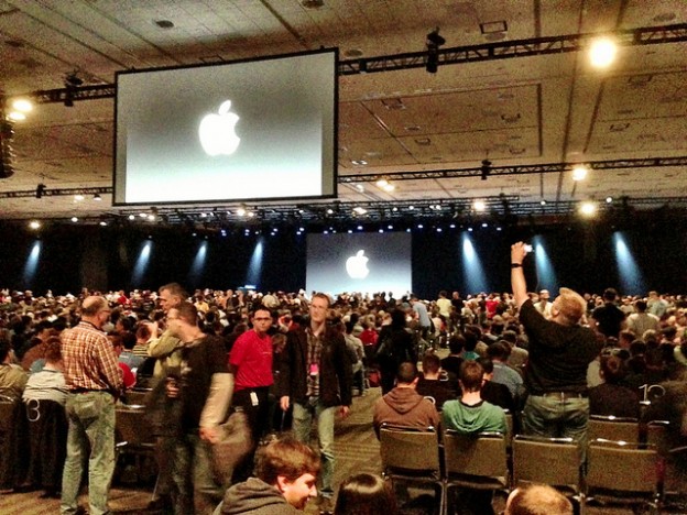 8 數據看蘋果市值翻倍破 7,000 億