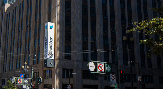Twitter 2015 年 Q1 虧損 1.62 億美元，股價大跌 18.8%