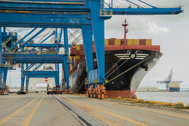 美元太強，經常帳赤字續創高