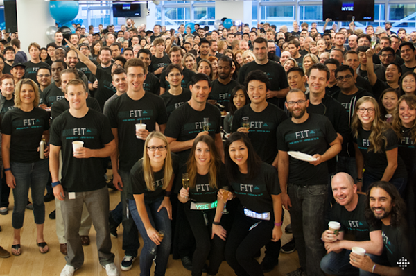 在 Apple Watch 威脅下，為什麼 Fitbit 依舊被資本市場高度肯定？