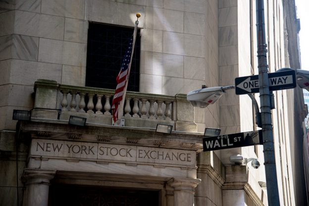 華爾街認錯低估 FED 決心，9 月升息機率兩日飆破 5 成