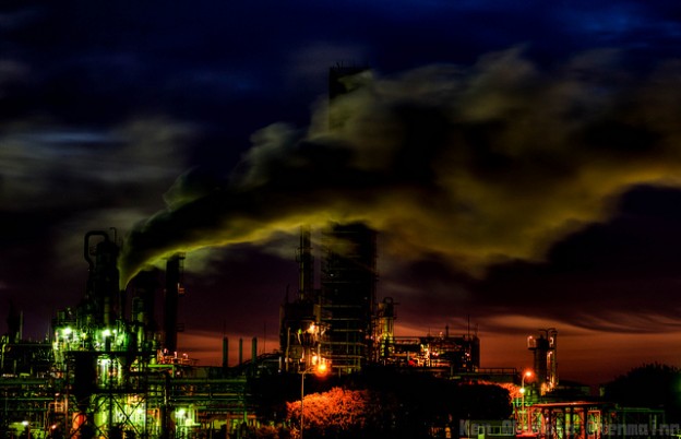 石油、天然氣垃圾債爆重災！不良債飆 09 年慘況重現