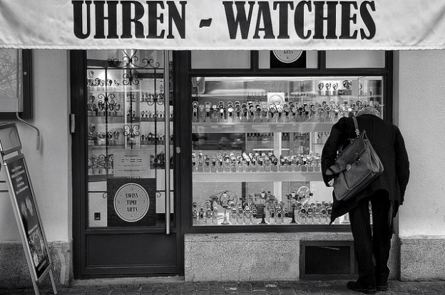 瑞士錶落難，出口衰退創下 2009 年以來最慘