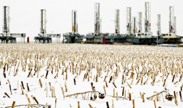 油債危機蠢動，全球債務暴增 3 倍