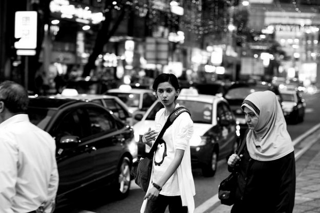 中國資金救馬來西亞，專家憂挑起種族紛爭