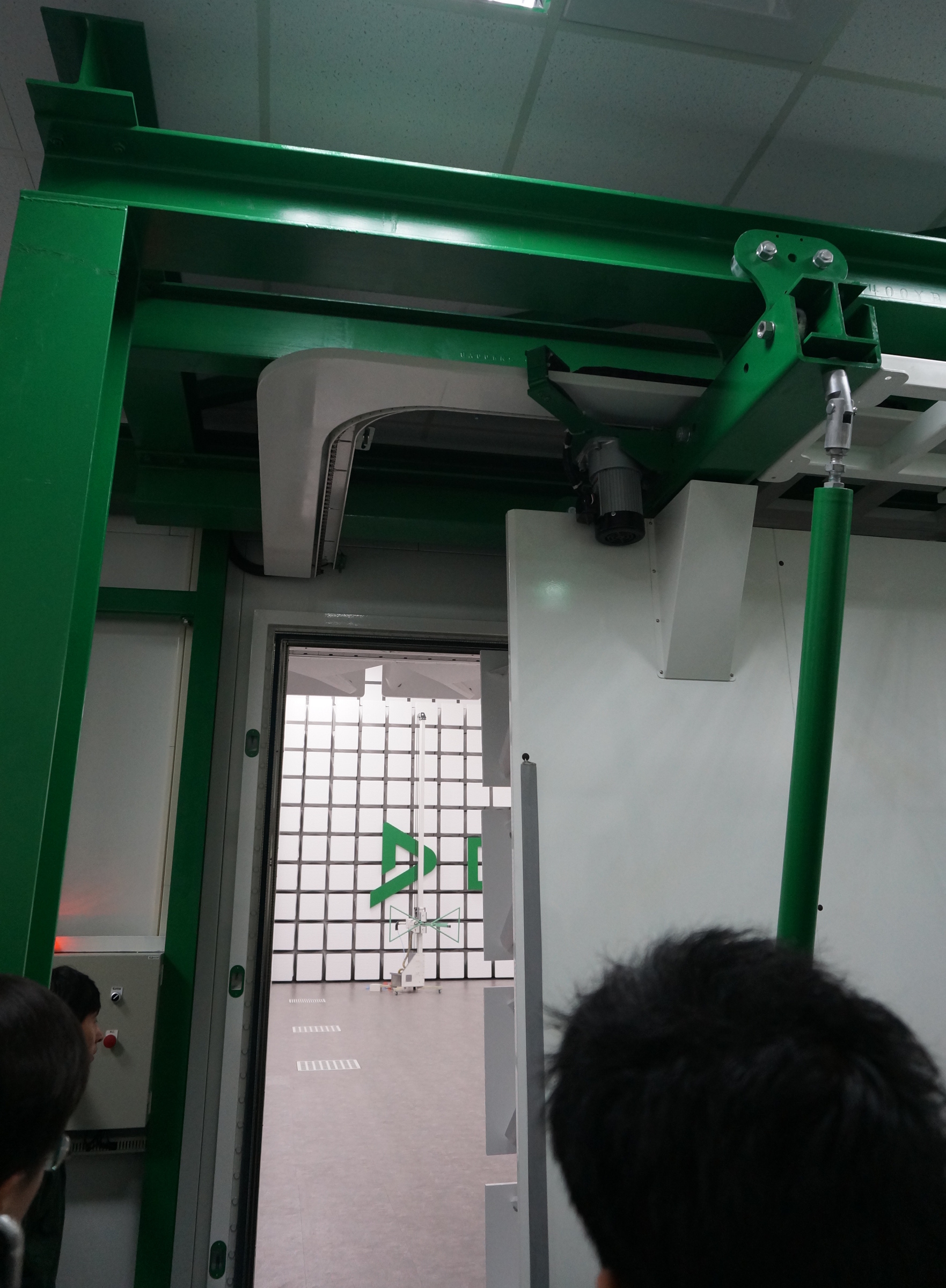 DEKRA-2017-IoV-10m-chamber-door