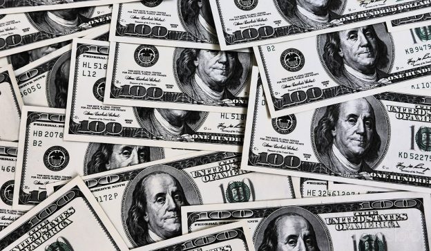 難怪美國百貨、家電買氣差？汽油 CPI 創 4 年最大升幅