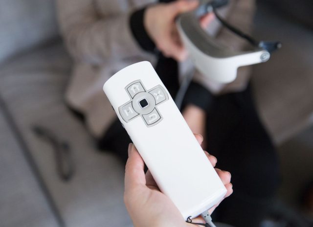 eSight 3 眼鏡能讓 70% 視障者重見光明