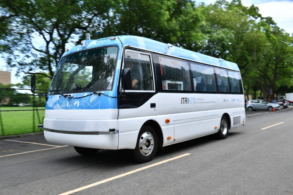 國內首部自駕中巴及自駕商用車亮相，2018 台中花博可體驗