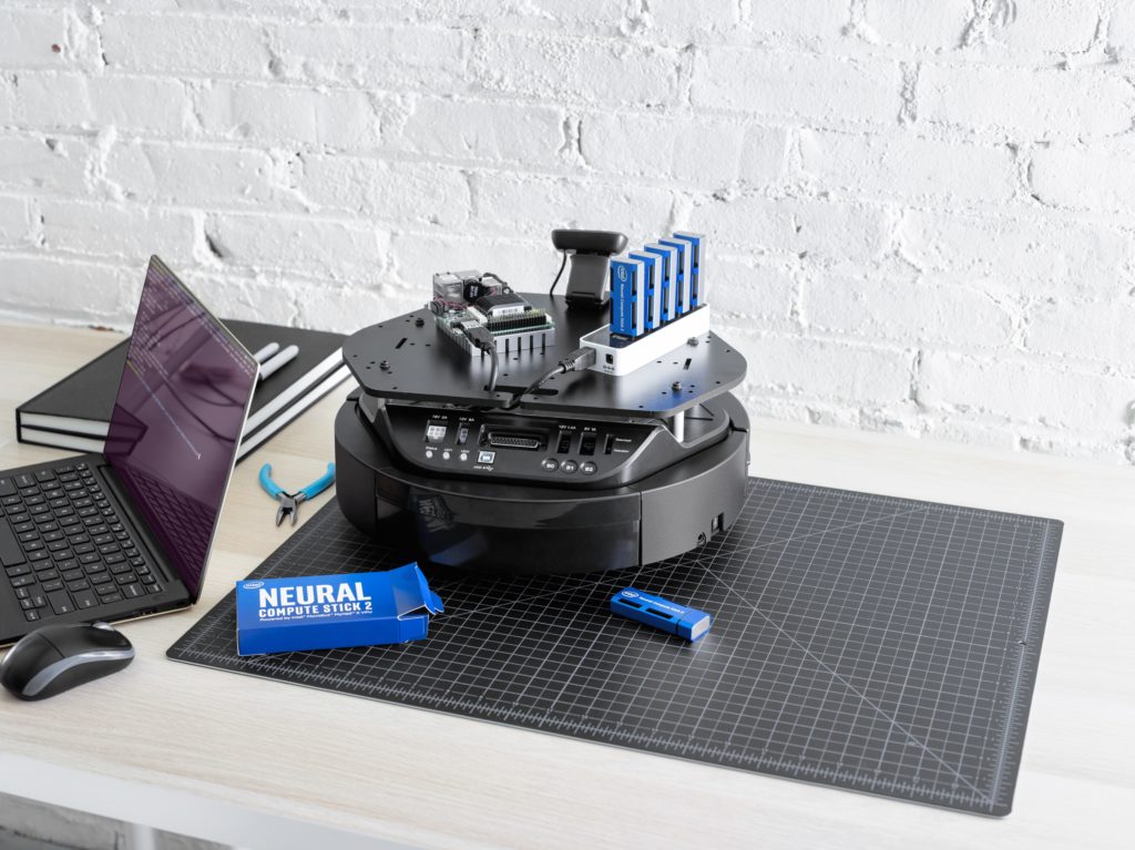 英特爾發表 2 代神經計算棒，協助智慧型產品開發者應用