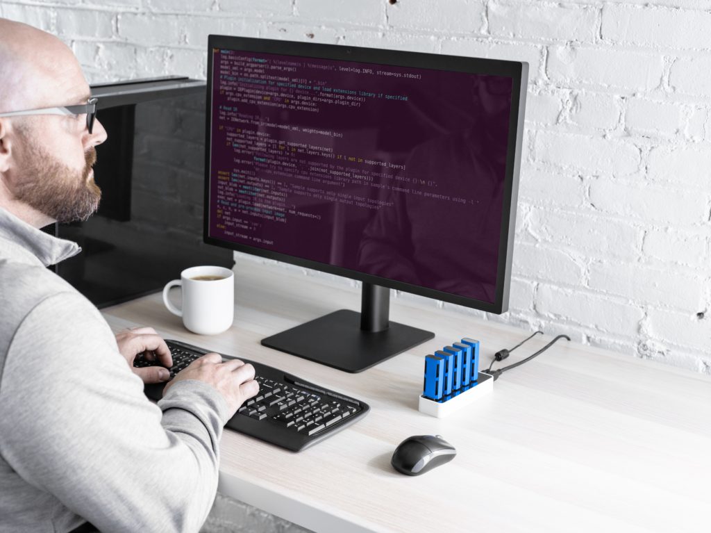 英特爾發表 2 代神經計算棒，協助智慧型產品開發者應用