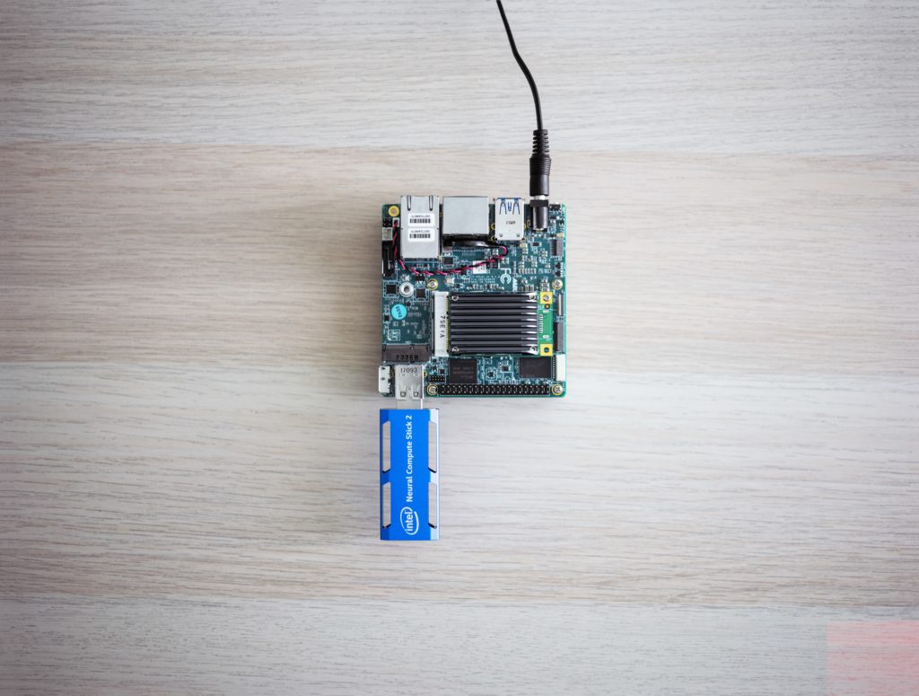 英特爾發表 2 代神經計算棒，協助智慧型產品開發者應用