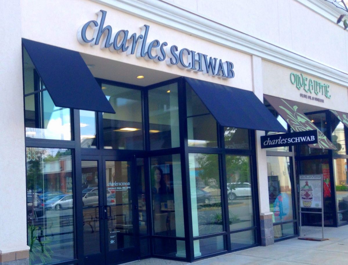 銀行業信心搖搖欲墜，嘉信大股東把持股全拋光| TechNews 科技新報