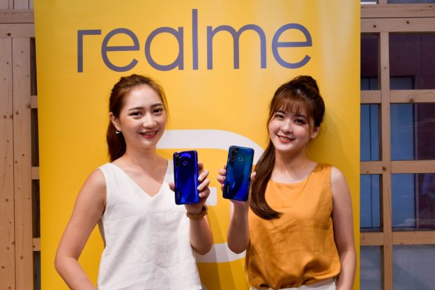 realme 敢越級新品 realme Q，5 千元有找