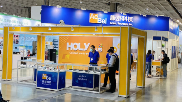 77 歲許勝雄交棒 47 歲獨子，許介立如何扛起 40 年老店？先從這家營收 200 億的電源廠做起