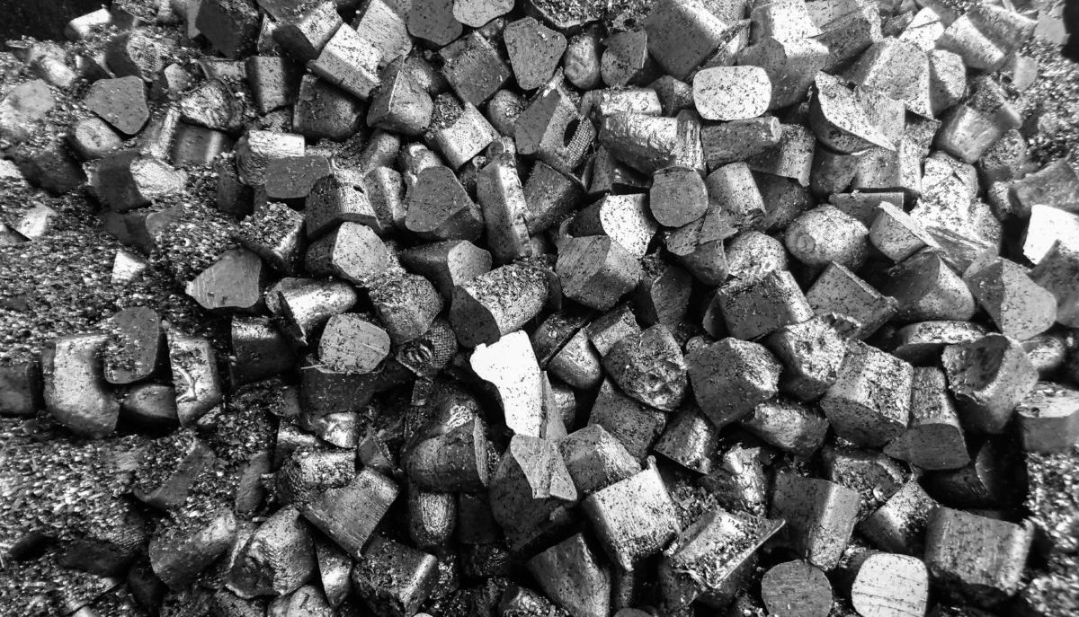 美國鋁業3 天崩20%、鋼鐵股跟跌，鋁價刷新6 個月低| TechNews 科技新報