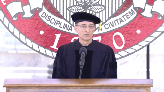 18 歲就想當英特爾執行長，工作 30 年夢碎離去；季辛格找到三個職場關鍵圓夢