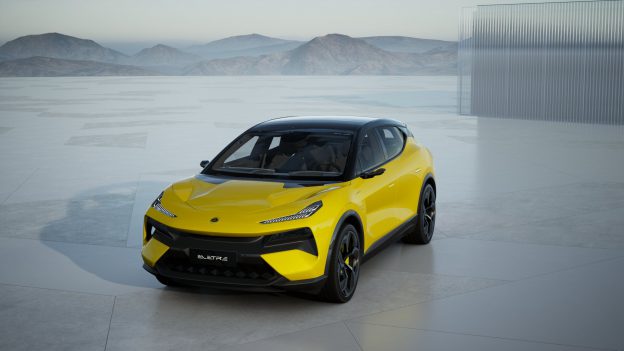 宣示轉型純電 7 年後，Lotus 純電休旅車裝上了四缸引擎