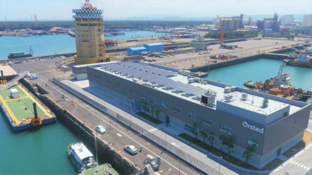 負責四座風場共 2.4GW 容量，沃旭能源台灣離岸風場運維中心啟用