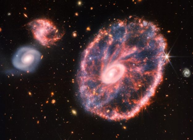 韋伯望遠鏡釋出新圖像：細節更詳盡的車輪星系