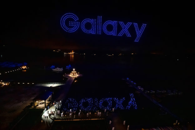 三星大手筆宣傳新摺疊手機，500 架無人機飛上日月潭