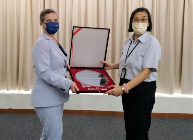 AIT 孫曉雅與徐秀蘭會面，環球晶：德州新廠 11 月動土