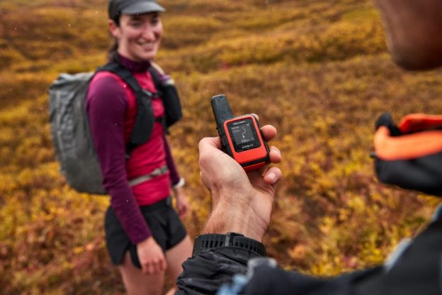 補足地面通訊不足，中華電攜手 Garmin 推低軌衛星通訊服務