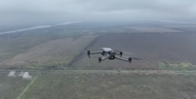 無人機首度空戰，俄軍衝撞失敗墜毀收場