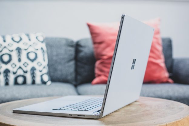 最終選擇英特爾 5G 基頻方案,微軟 8 月將推出具備 5G 聯網功能 Surface Laptop