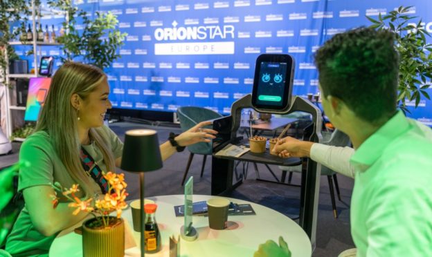 全球服務機器人市場發展趨勢與剖析