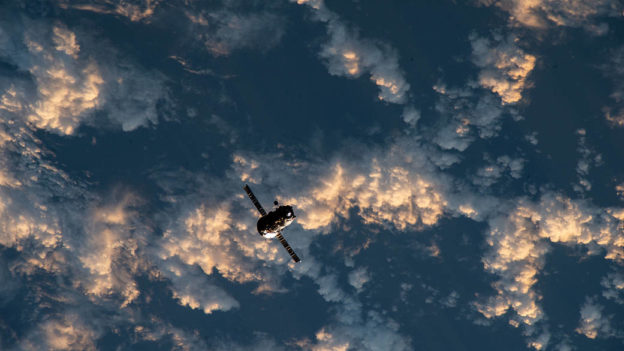 俄羅斯又一太空站飛船洩漏冷卻劑，拖延接駁飛船發射日程