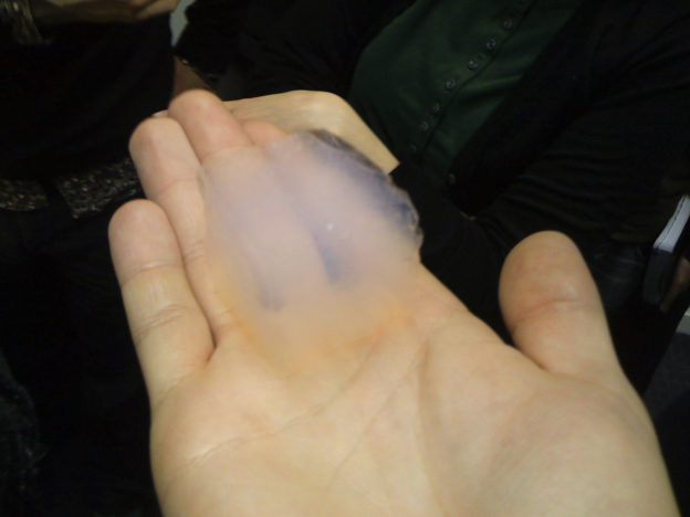 利用氣凝膠承載鈾也許能研發出新一代太空引擎