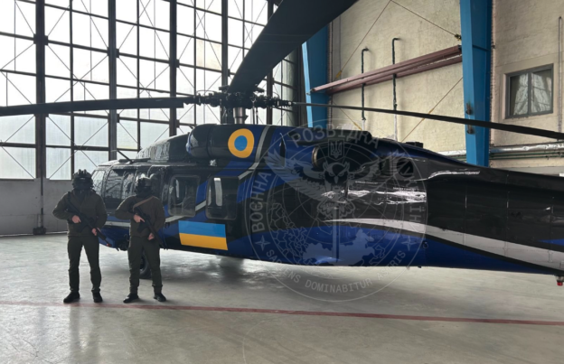 還沒有國家宣布移交，黑鷹直升機默默現身烏克蘭軍方照片