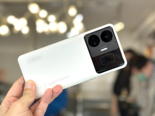 搭載 240W 秒充 realme GT3 亮相，是否在台販售尚未確定